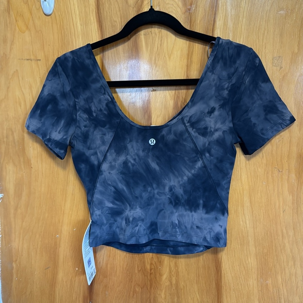 Align Tee - Picture 4 of 4